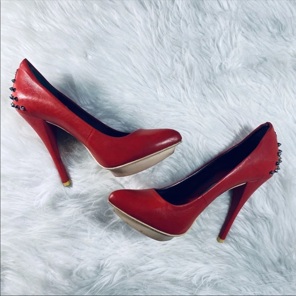 Alexander McQueen Shoes - Alexander McQueen Studded Platform Pumps